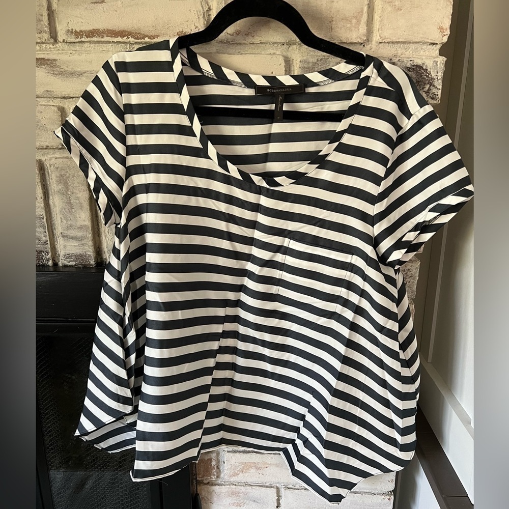 BCBGMAXARIA Short sleeve stripe top size M